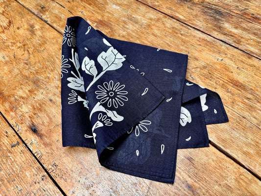 Kikumon Bandana